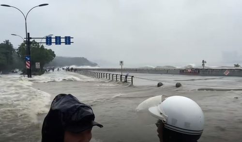 Berita perusahaan terbaru tentang Badai Ragasa Mendekat: Dampak, Persiapan, dan Apa Maknanya bagi Pabrik Baja Berbahan Besi