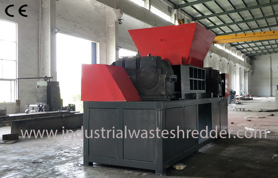 Harga yang bagus Mesin Scrap Wood Shredder Industri, Torsi Tinggi Drive Elektromekanis on line