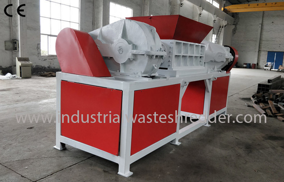 Harga yang bagus Penghancur Film Plastik Sharp 2 Motor Menggerakkan Operasi Kecepatan Rendah Untuk Tas Jumbo on line