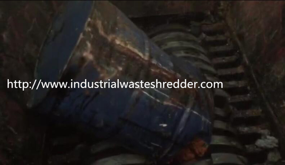 Harga yang bagus Shaft ganda Logam Industri Besar Shredder Auto Overload Terbalik Untuk PET Drum on line