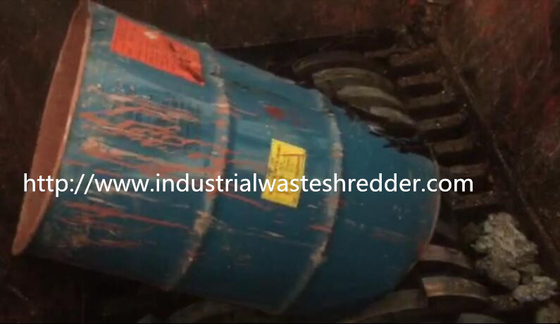 Harga yang bagus Mesin Shredder Drum Plastik Warna Kustom Kecepatan 15 - 24rpm Untuk Daur Ulang on line