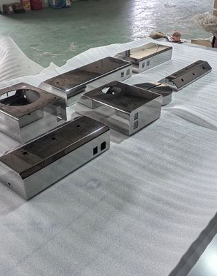 Harga yang bagus Laboratorium medis presisi peralatan pengolahan, terbuat dari stainless steel 304, 316 bahan, dapat diproduksi sesuai dengan kebutuhan Anda, pemotongan laser, lentur, permukaan eksternal perawatan cermin on line