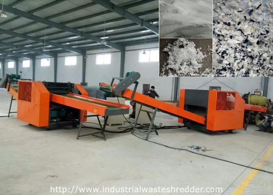 Harga yang bagus Mesin Potong Pakaian Pakaian Pelindung Medis PP / SMS / Shredder Nonwoven Laminated on line