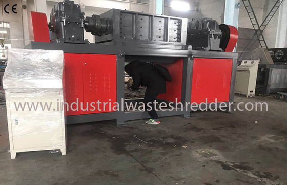 Harga yang bagus Drum Plastik Industri Limbah Shredder Kecepatan Rendah Desain Mekanik Kasar on line