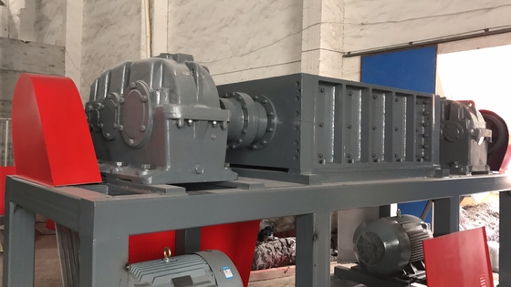 Harga yang bagus Mesin HDPE Film Limbah Plastik Crusher Kinerja Stabil Presisi Tinggi on line