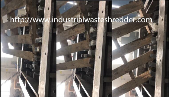 Harga yang bagus Limbah Pallet Empat Shaft Shredder Ketahanan Aus Stabil Bekerja Kapasitas Besar on line