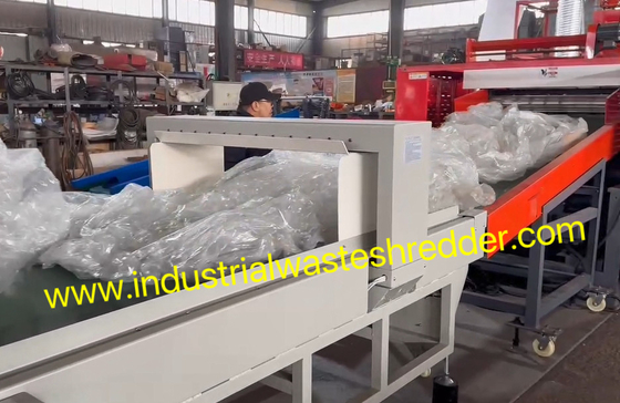 Harga yang bagus 2400F PE PP PET Plastik Film Shredder, Efisiensi Tinggi Monofilament Film Shredder Machine 1000-2000KG Per Jam, Limbah PP Raffia Yarns Shredder Machine Blade Wear Resistance on line