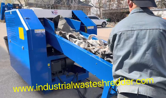 Flaux Leather Scraps Shredder Crusher Mesin Untuk Artificial Leather Scraps Dengan Cpacity Dan Discharge Yang Berbeda