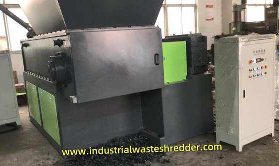 Mesin shredder plastik bergetar berongga efisiensi tinggi kapasitas 600-1000kg di industri daur ulang