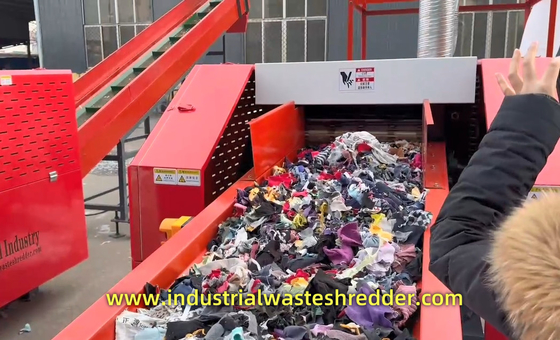 Penggiling Kain Limbah Pakaian Nonwoven Tekstil Crusher Penghematan Daya Rotary Blades Cutter