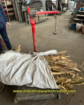 Penghancur Limbah Pertanian Tumbuhan Jerami Biji jagung Stalks Grinder Dengan Rotary Blades Cutter