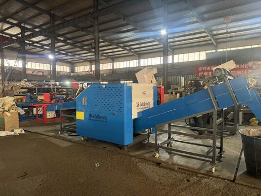 Harga yang bagus Efisien hemat energi kasur pemotong Shredder dengan ukuran output yang disesuaikan dan kapasitas produksi yang tinggi on line