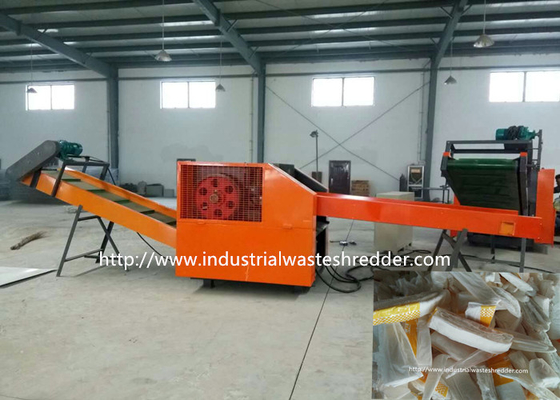 Harga yang bagus Mesin Pemotong Kain Limbah Popok Cacat Bayi / Dewasa Shredder Popok Dengan Penyortiran on line